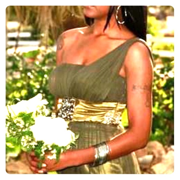 Olive evening 👗 - Picture 1 of 3